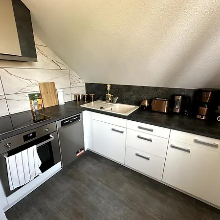 T Und T Gbr Apartment