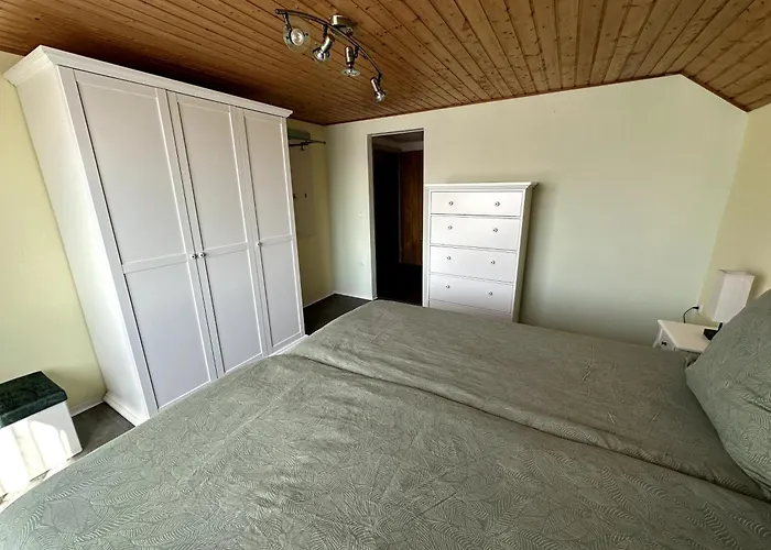 T Und T Gbr 巴德克洛斯特劳尼茨